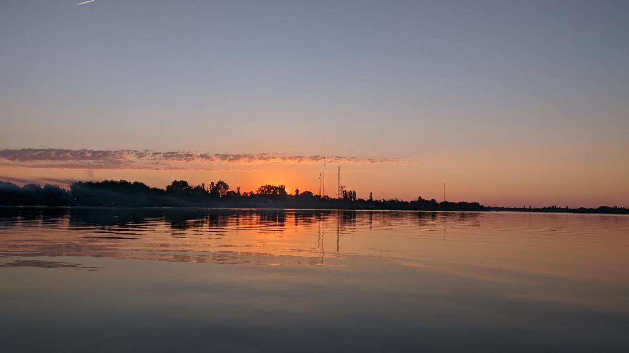 Kambodzha Na Dynae Villa Vylkove Bagian luar foto
